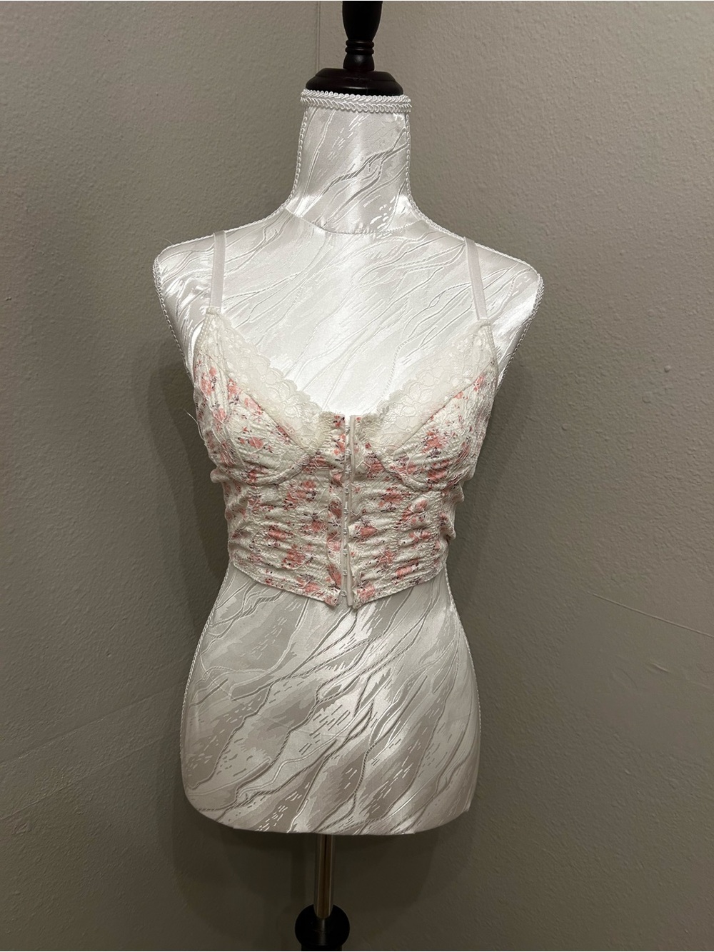 SHEIN White Floral Lace Bustier Bralette with Pink Accents